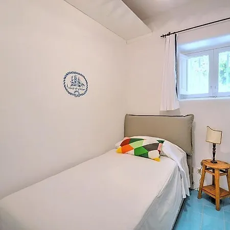 Βίλα Sleeps 13 Pool Air Con Wifi Κάπρι