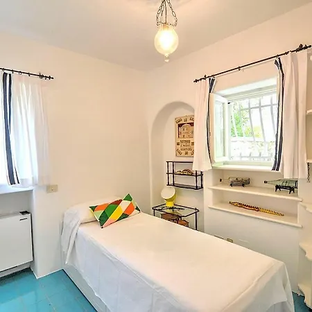 Βίλα Sleeps 13 Pool Air Con Wifi *