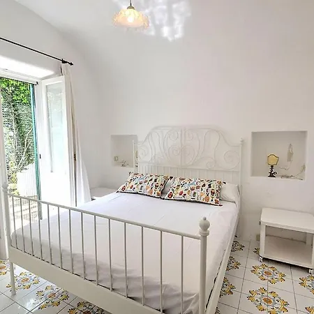 Βίλα Sleeps 13 Pool Air Con Wifi Κάπρι